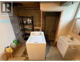 108 1st Street E, Climax, SK S0N0N0 Photo 37