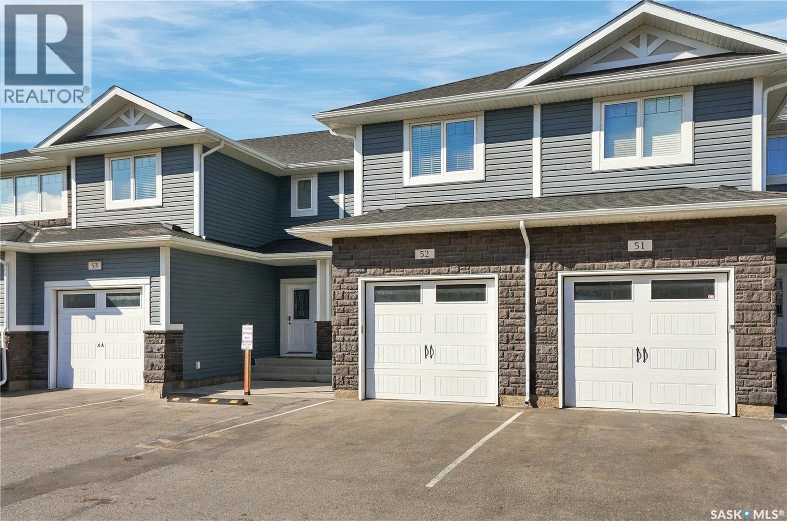 #52 115 Veltkamp CRESCENT - 2
