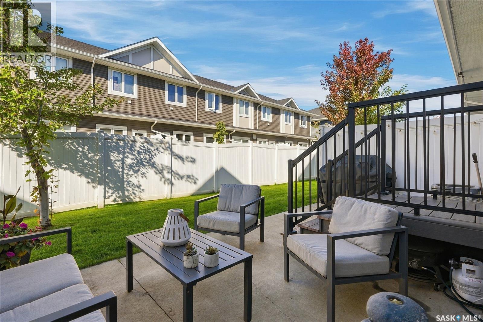 #52 115 Veltkamp CRESCENT - 46