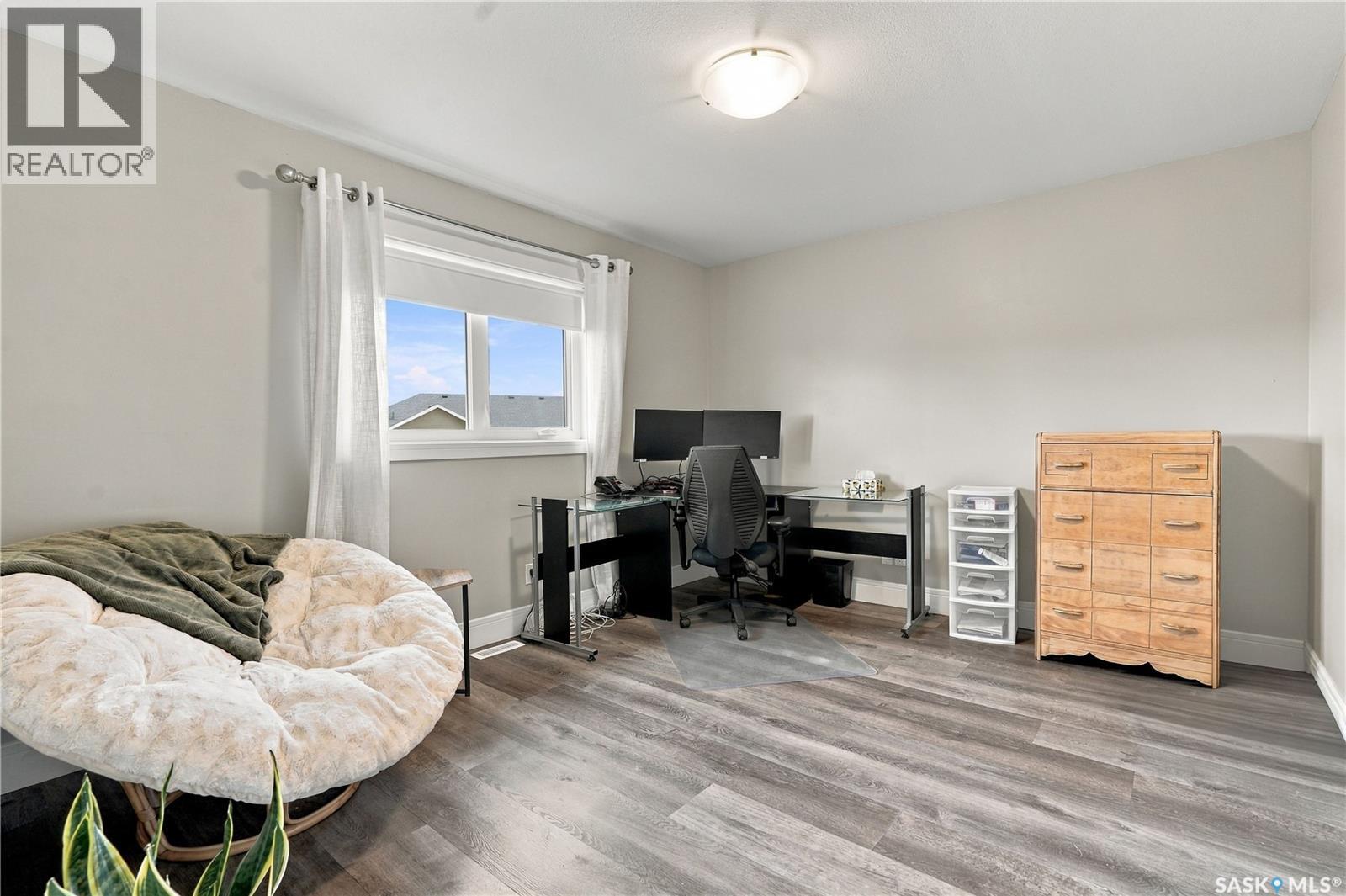 495 MAHABIR CRESCENT, Saskatoon — photo 32