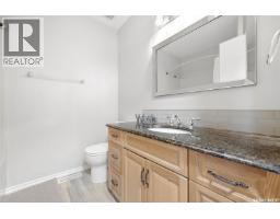 29 Thorn Crescent, Moose Jaw, SK S6J1J3 Photo 22
