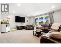 Bedroom - 29 Thorn Crescent, Moose Jaw, SK S6J1J3 Photo 6