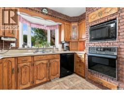 1015 Simcoe Street, Moose Jaw, SK S6H3J3 Photo 14
