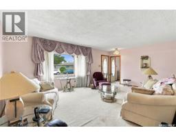 Bedroom - 1015 Simcoe Street, Moose Jaw, SK S6H3J3 Photo 6