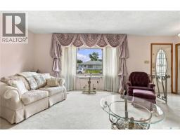 4pc Bathroom - 1015 Simcoe Street, Moose Jaw, SK S6H3J3 Photo 7
