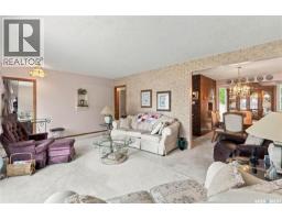 Family room - 1015 Simcoe Street, Moose Jaw, SK S6H3J3 Photo 8
