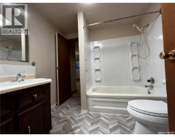 1227 13th Street E, Saskatoon, SK S7H0C3 Photo 13