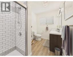 11070 Highway 101, Powell River, BC V8A0L5 Photo 30