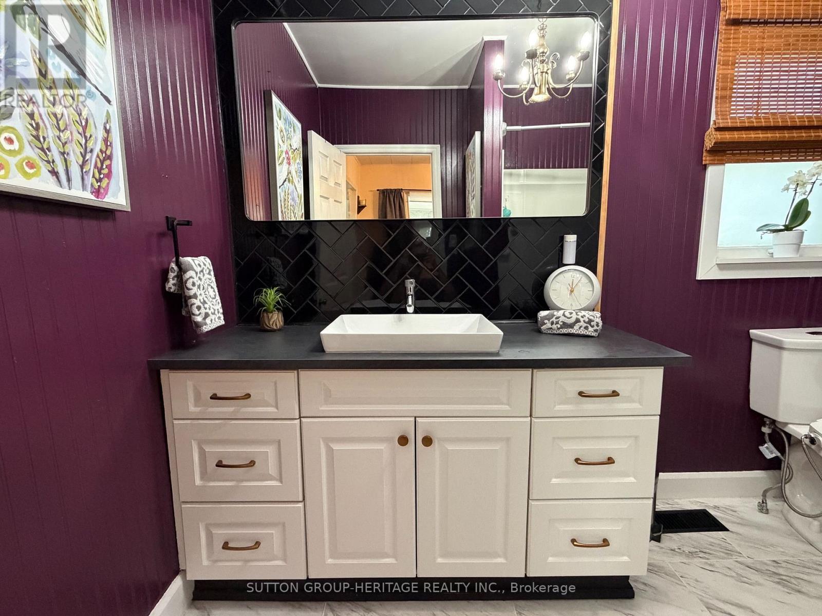 355 GILBERT AVENUE - Image 30