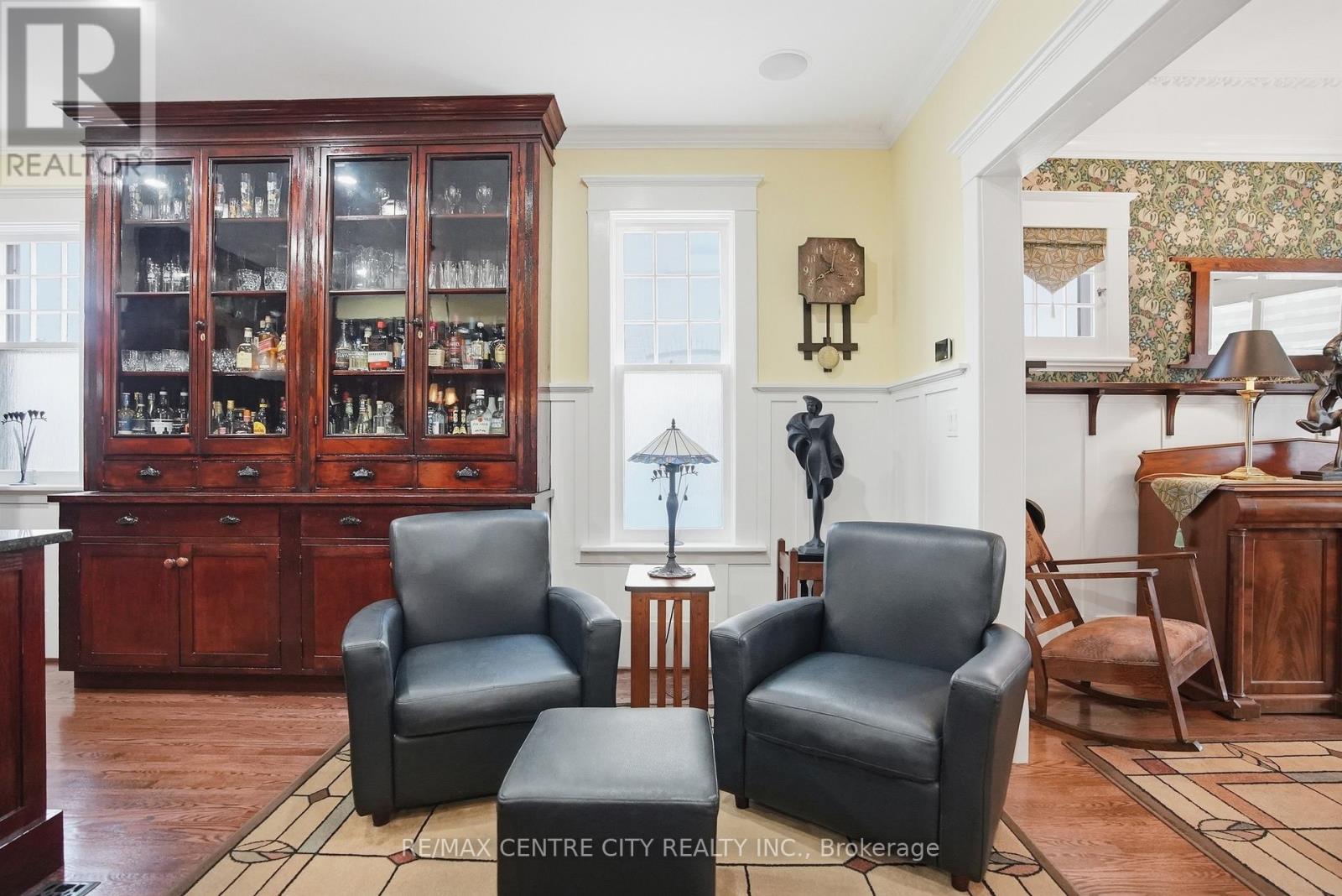 441 WOODMAN AVENUE - Image 17