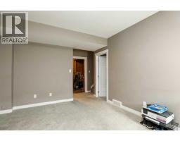567 Moonlight Lane W - photo 24