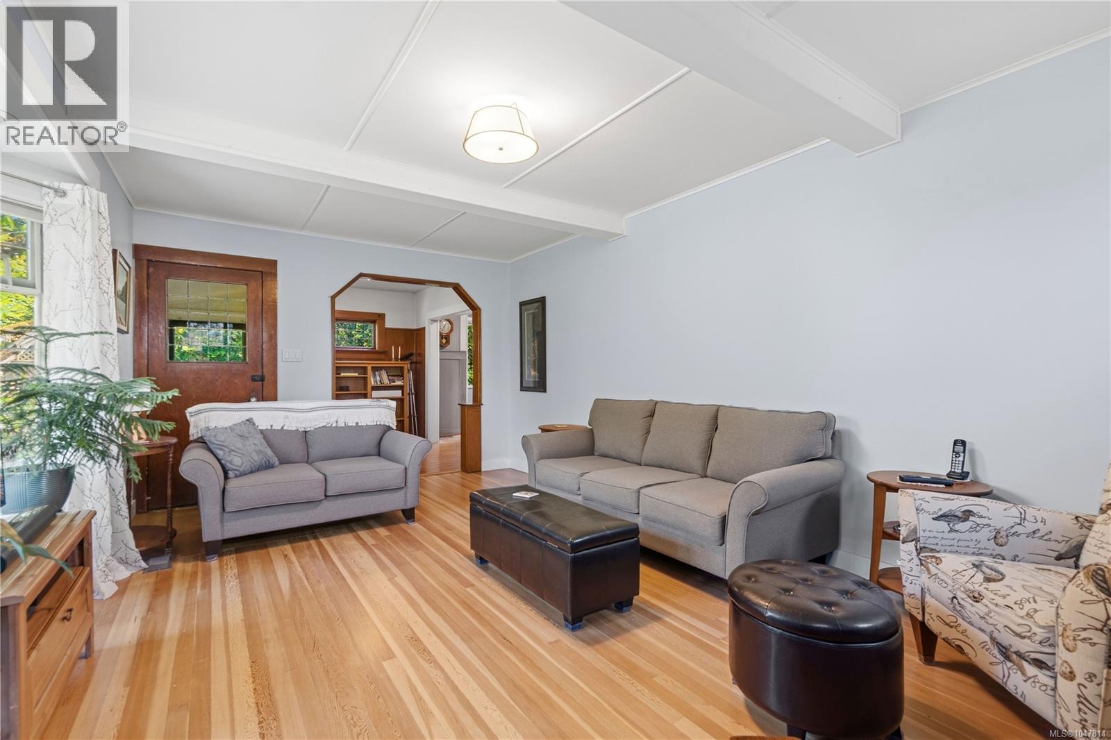 4244 Johnston Rd - 4