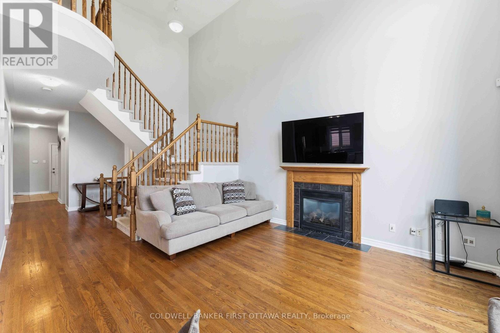 150 STRATHCARRON CRESCENT photo 16