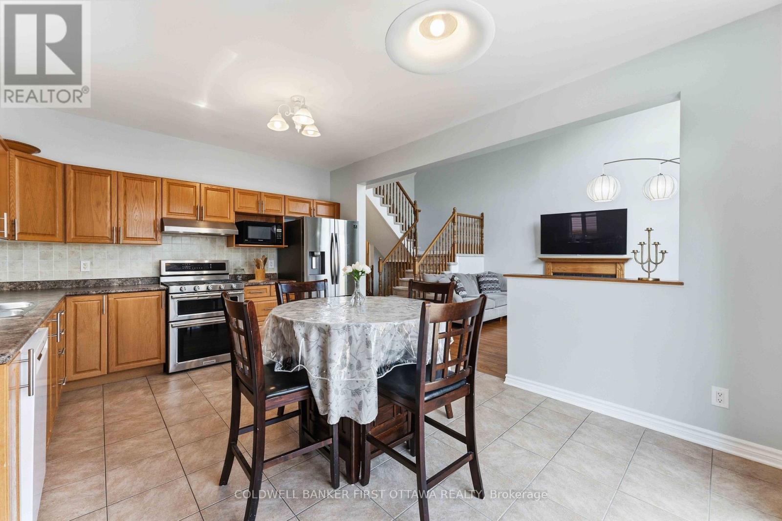 150 STRATHCARRON CRESCENT photo 23