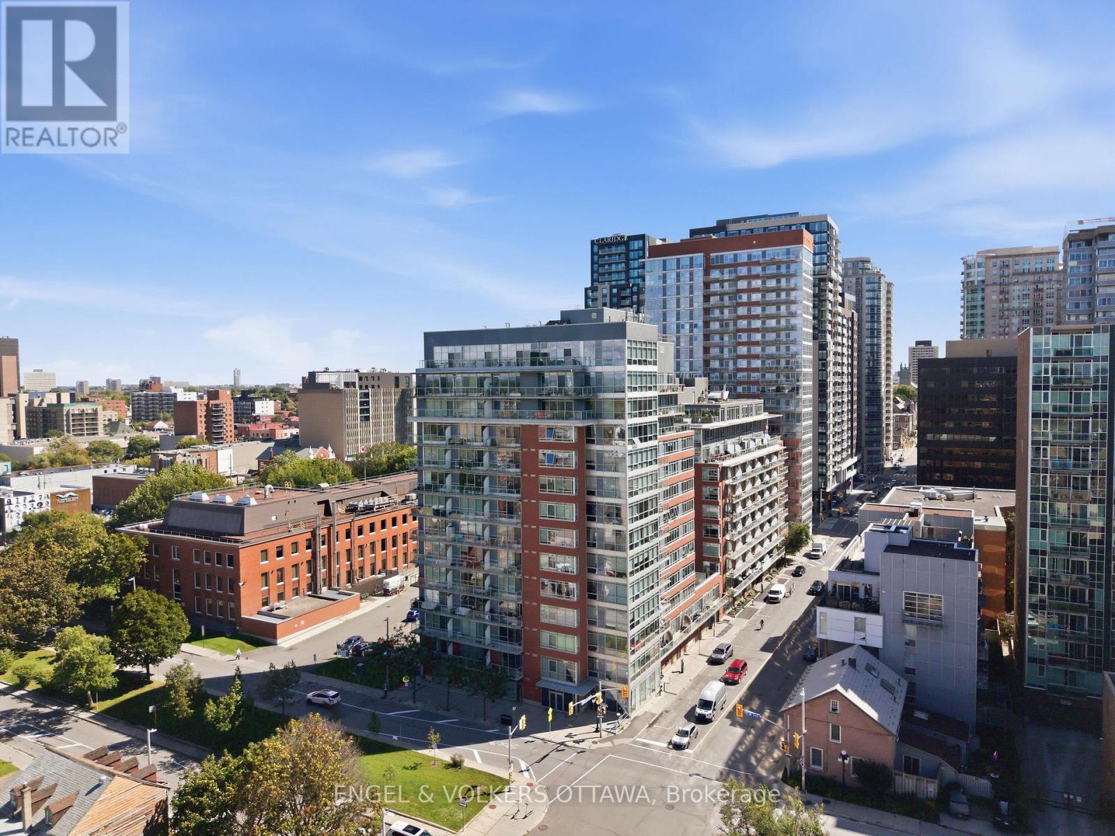 #207 180 YORK STREET - 26