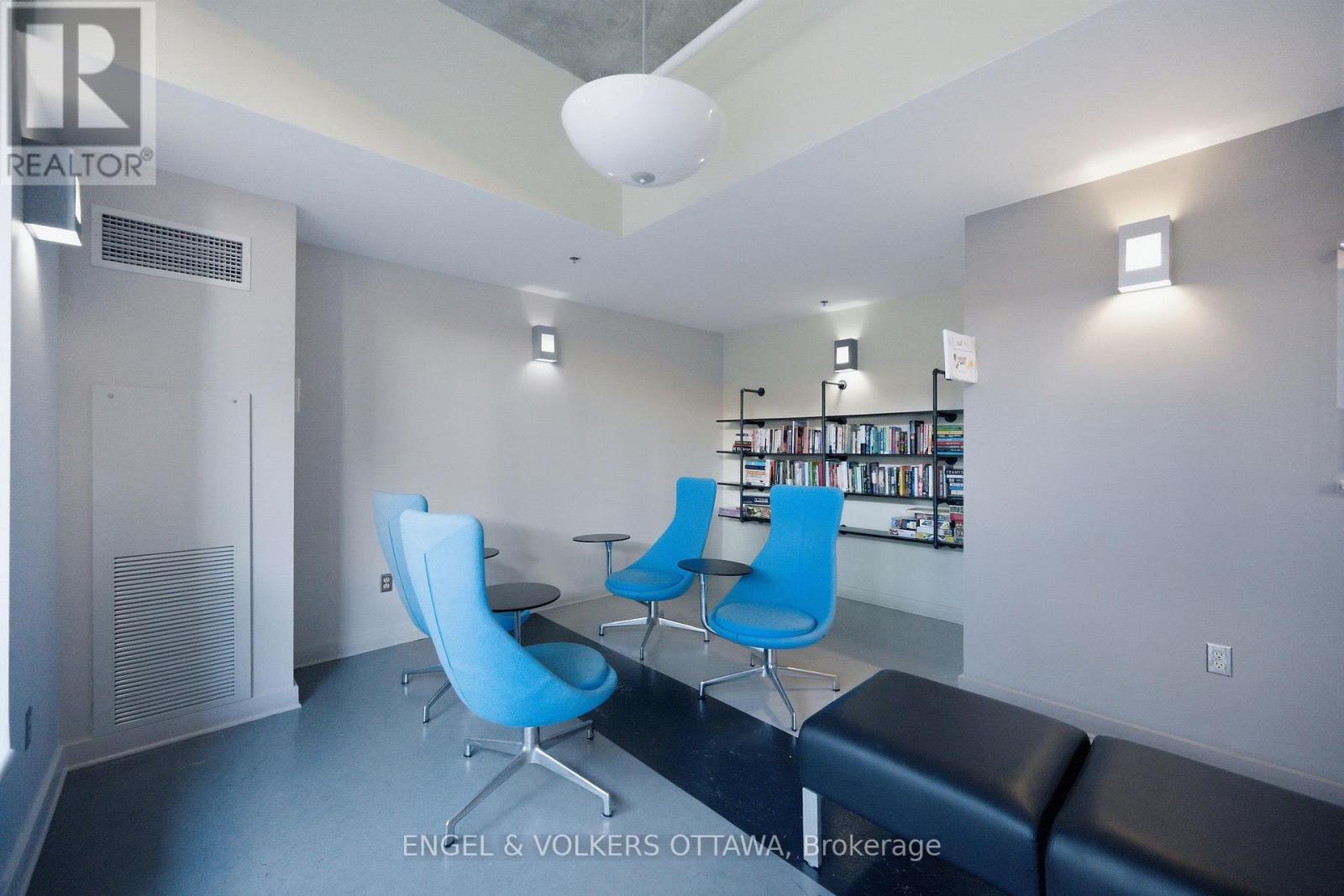 #207 180 YORK STREET - Image 29