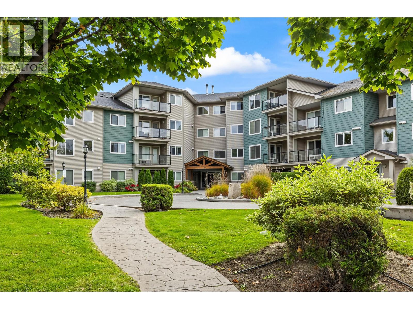 302 135 Ziprick Road, Kelowna