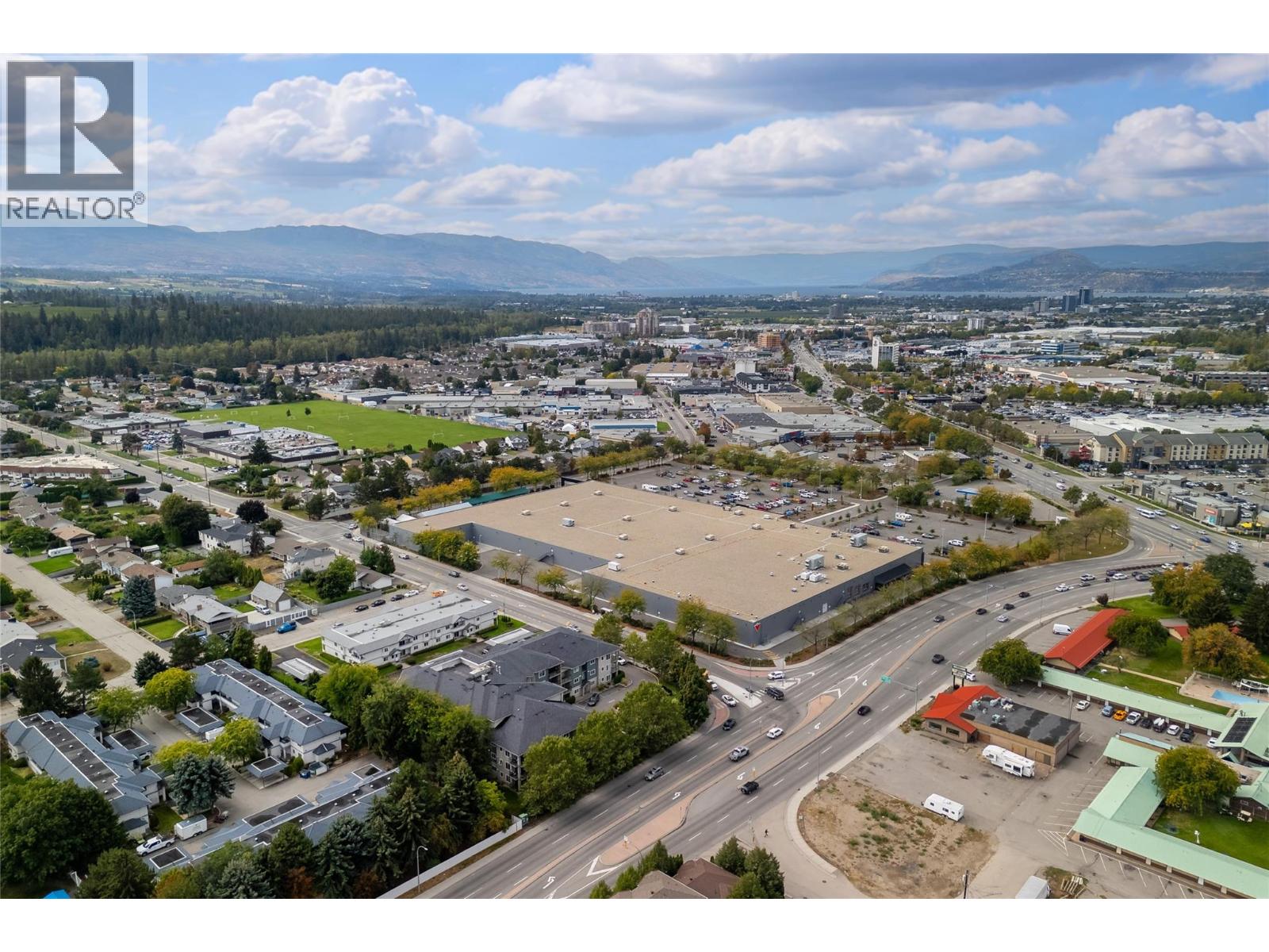 302 135 Ziprick Road, Kelowna
