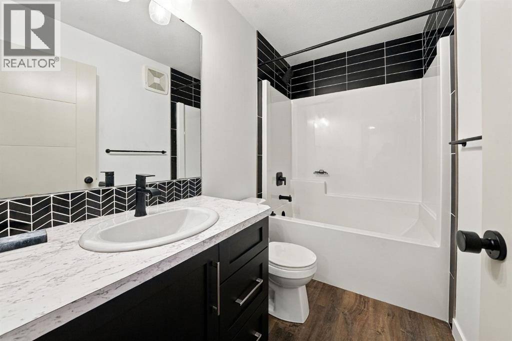 108 Memorial Parkway - 26