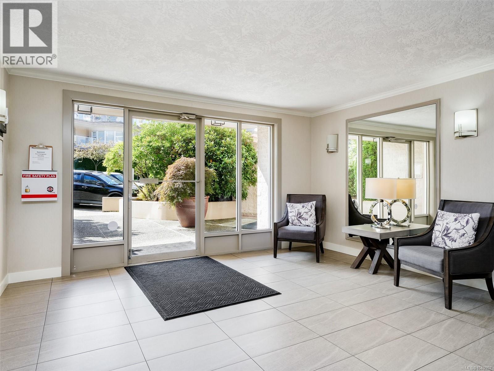 #3105 2829 Arbutus Rd - 24