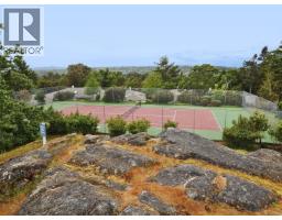 3105 2829 Arbutus Rd, Saanich, BC V8N5X5 Photo 30