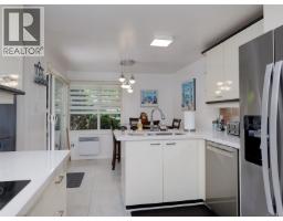 Ensuite - 3105 2829 Arbutus Rd, Saanich, BC V8N5X5 Photo 8