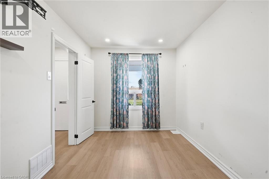 158 NIAGARA FALLS Road - Image 15