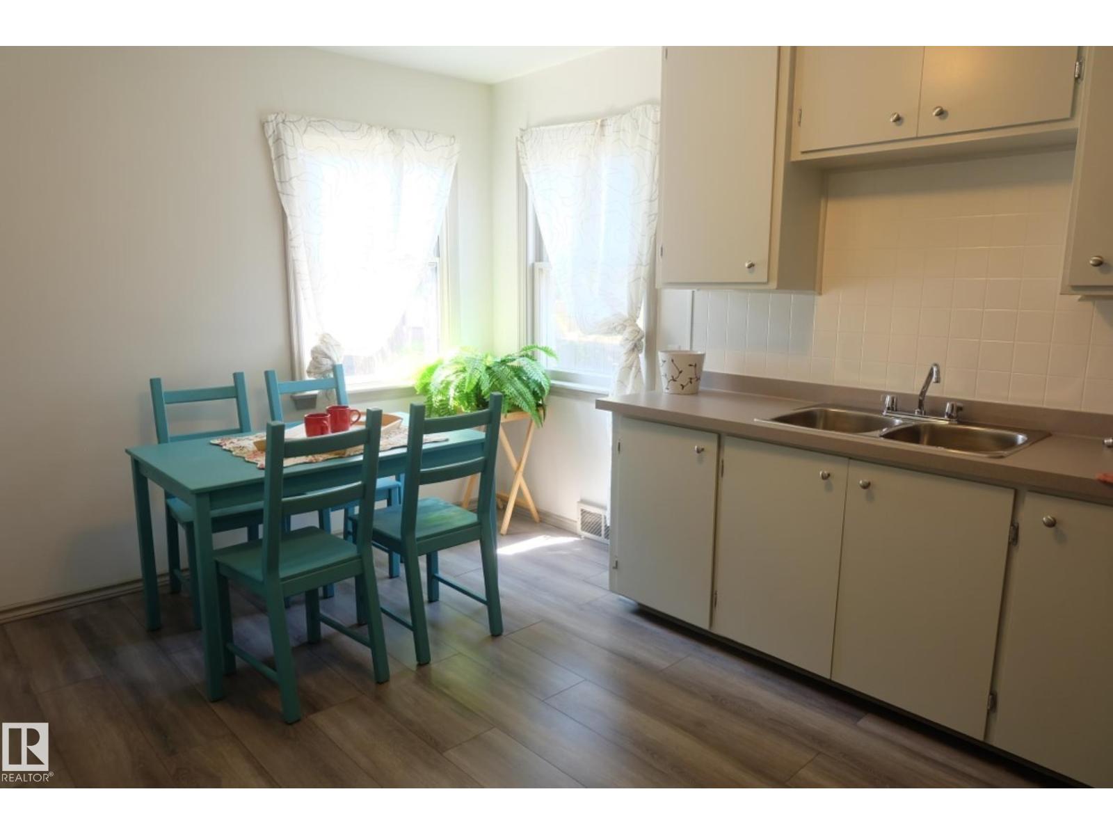 11331 111 Av NW, Queen Mary Park — photo 5 of 28