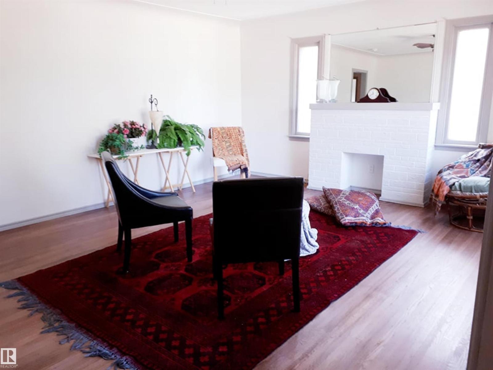 11331 111 Av NW, Queen Mary Park — photo 14 of 28