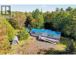 Living room - 7689 Route 10, Coal Creek, NB E4A2S4 Photo 6
