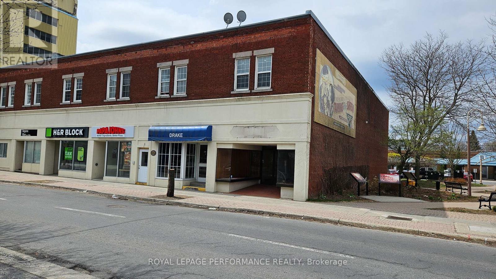 Property for lease at 222 PITT STREET