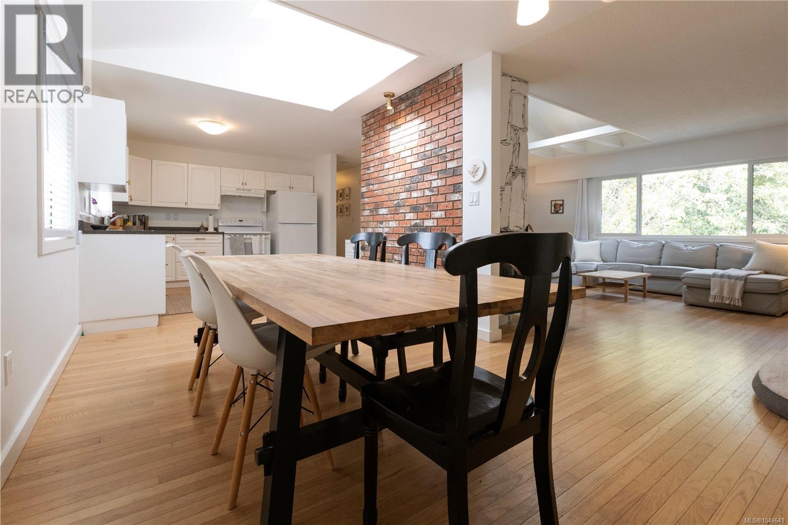 923 Walfred Rd - Image 11