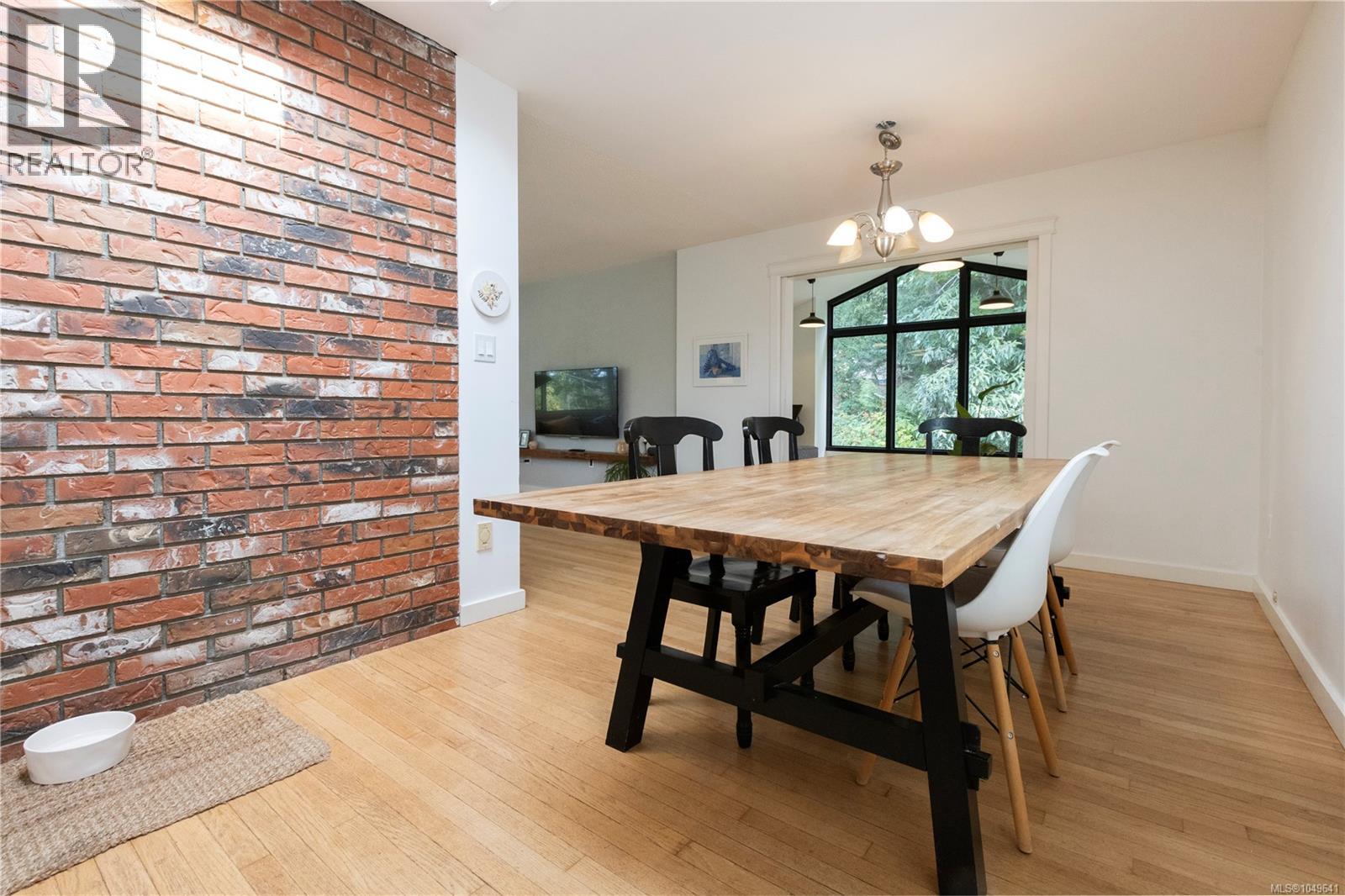 923 Walfred Rd - Image 10