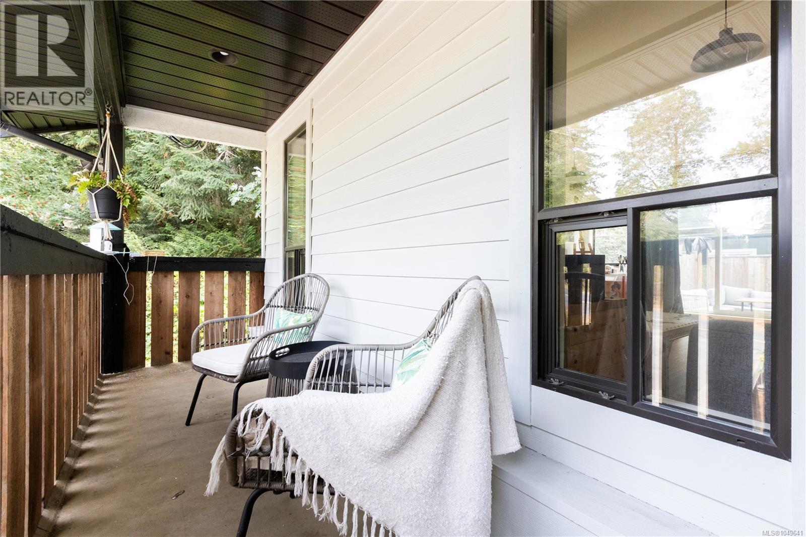 923 Walfred Rd - Image 19