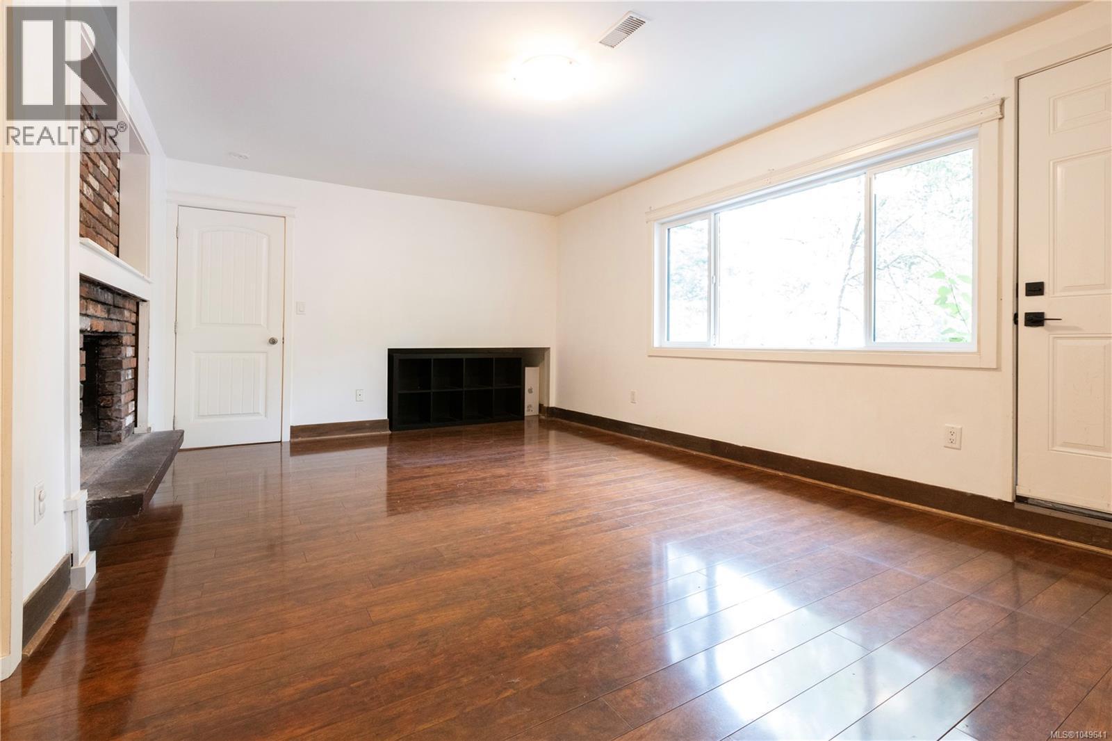 923 Walfred Rd - 34