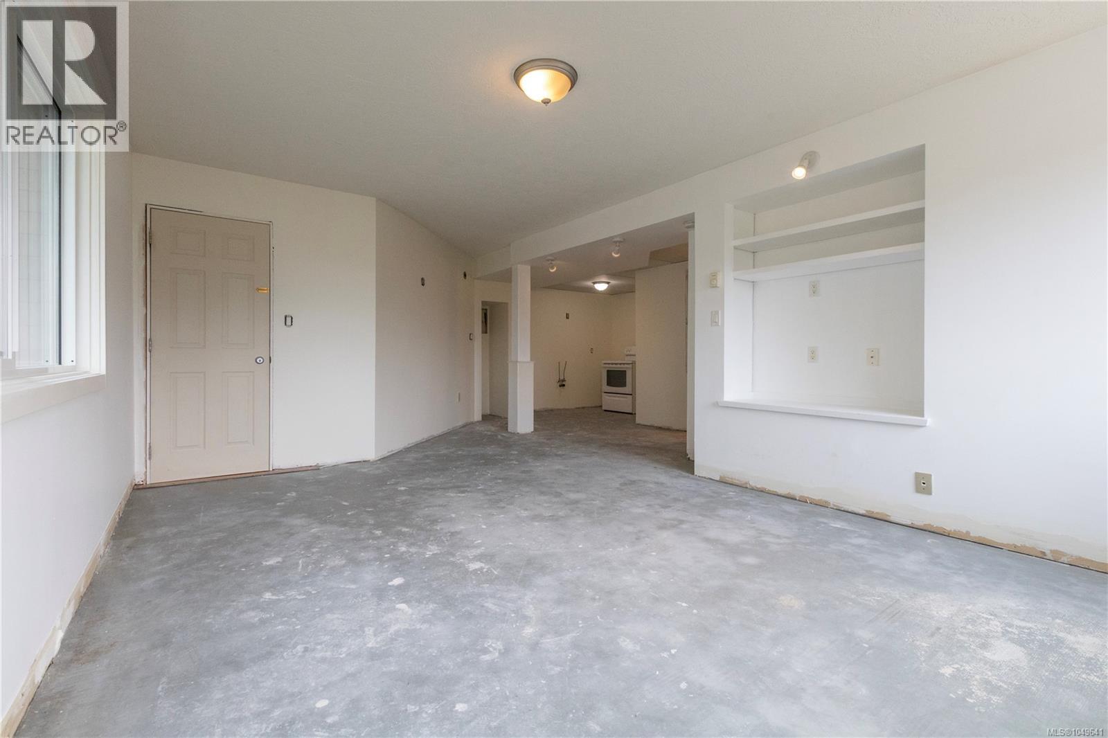 923 Walfred Rd - 40