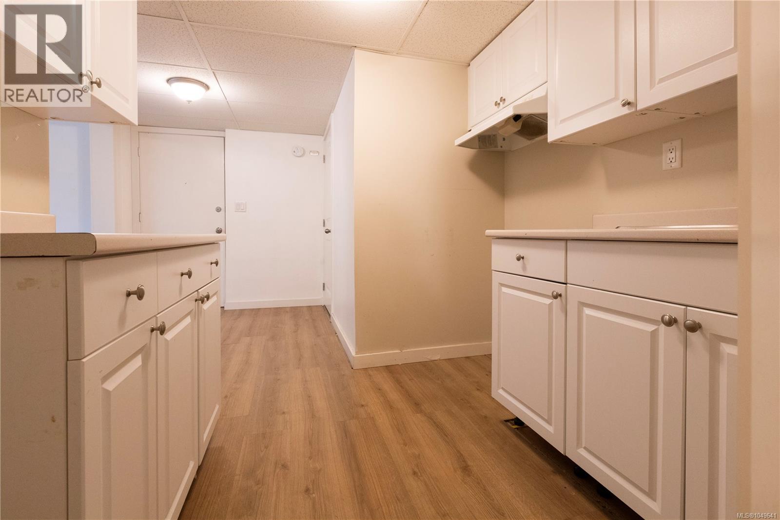 923 Walfred Rd - Image 36