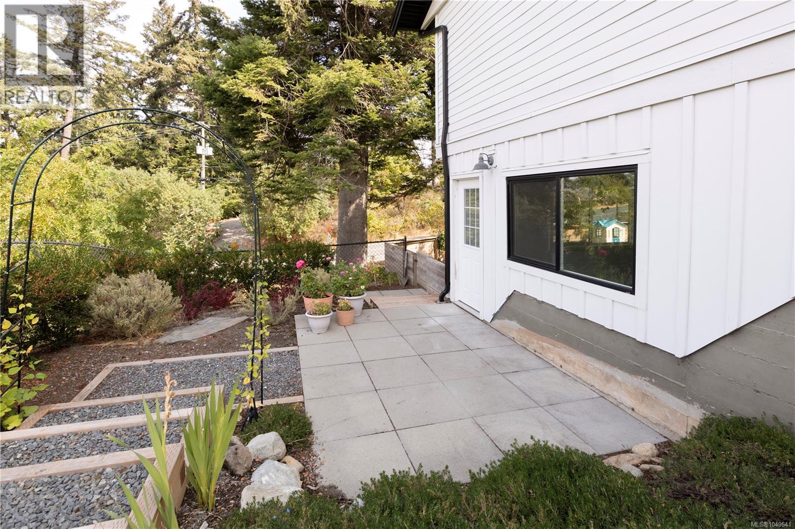 923 Walfred Rd - Image 54