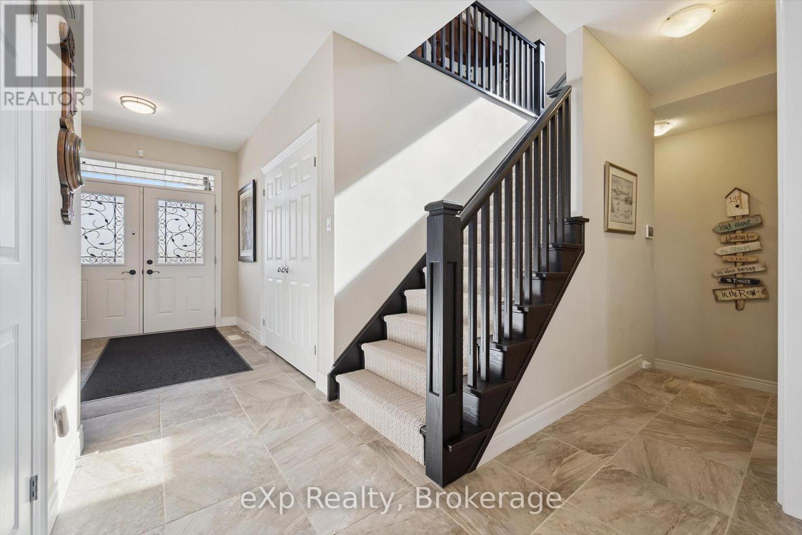 82 DRONE CRESCENT - Image 20