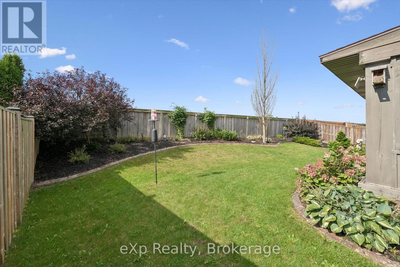 82 DRONE CRESCENT - Image 37