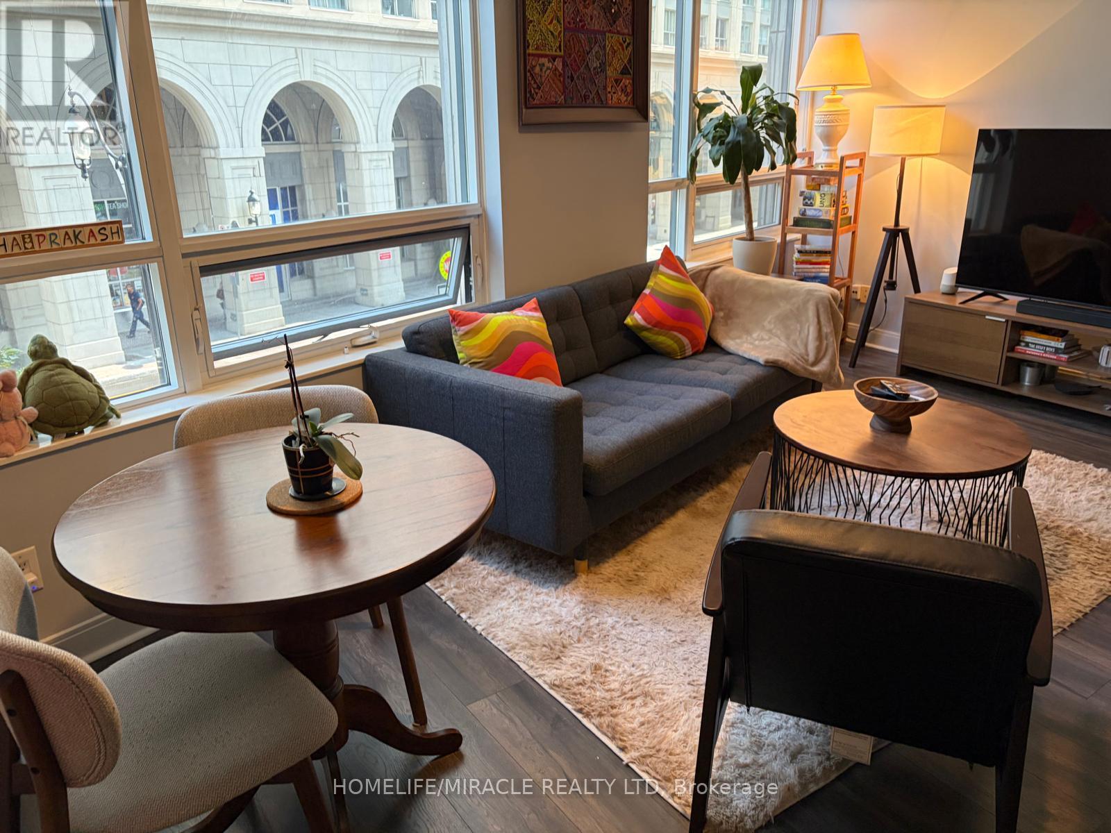 Photo of 202W - 1 SCOTT STREET