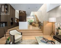 5 Relmar Road, Toronto, ON M5P2Y4 Photo 12