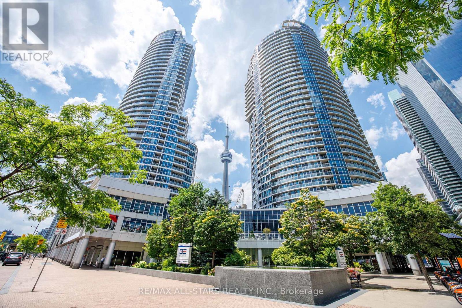 #804 208 QUEENS QUAY W - 23