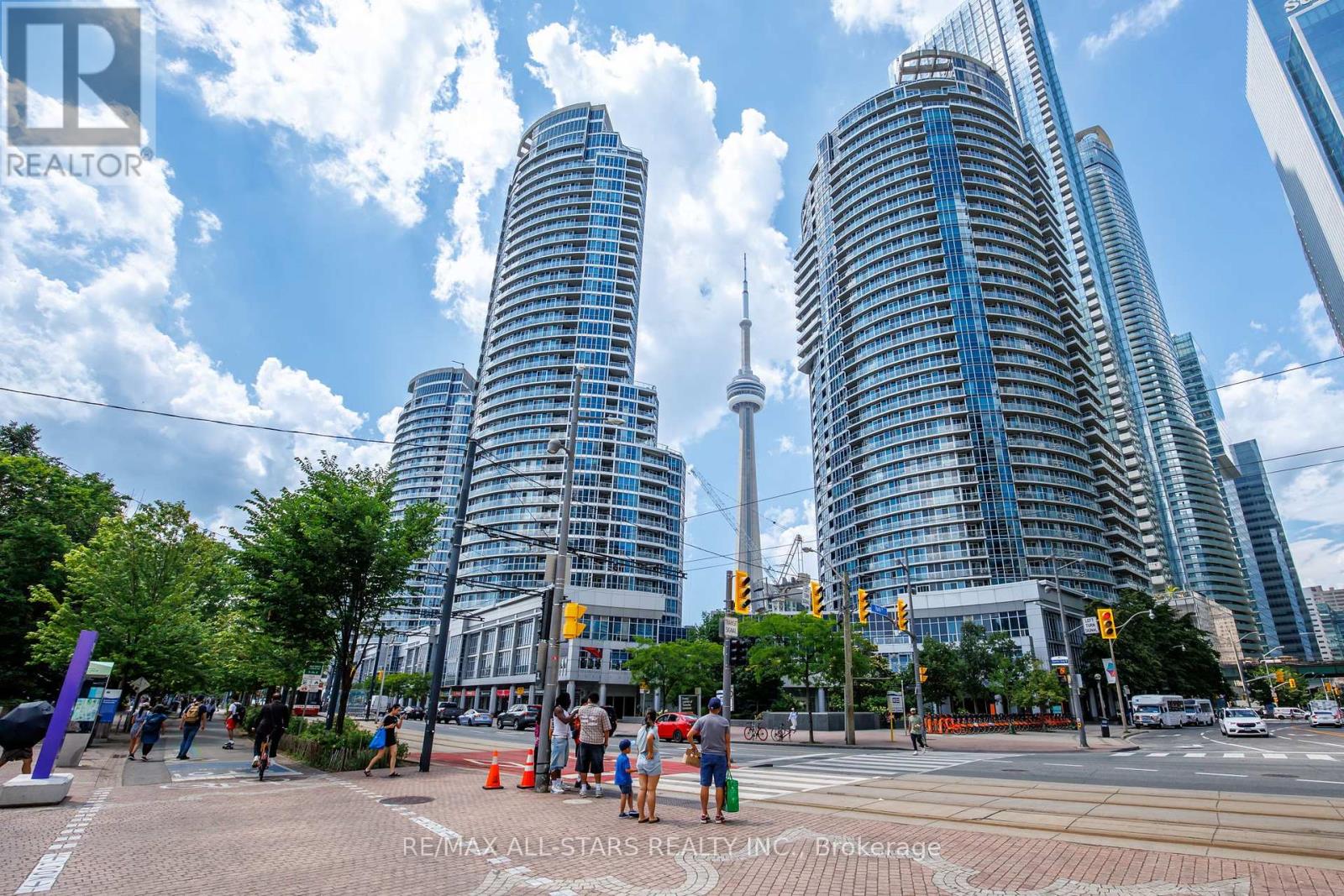 #804 208 QUEENS QUAY W - 35
