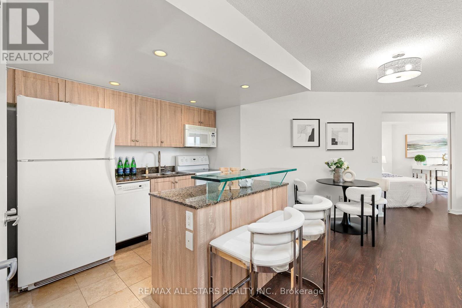 Photo of 804 - 208 QUEENS QUAY W