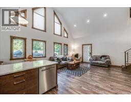 809 Slocan Street, Slocan, BC V0G2C0 Photo 19