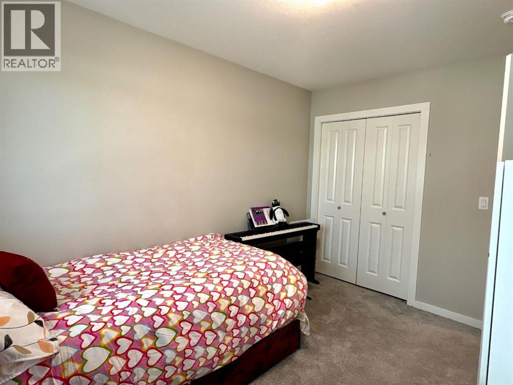 10 Earl Close - 35