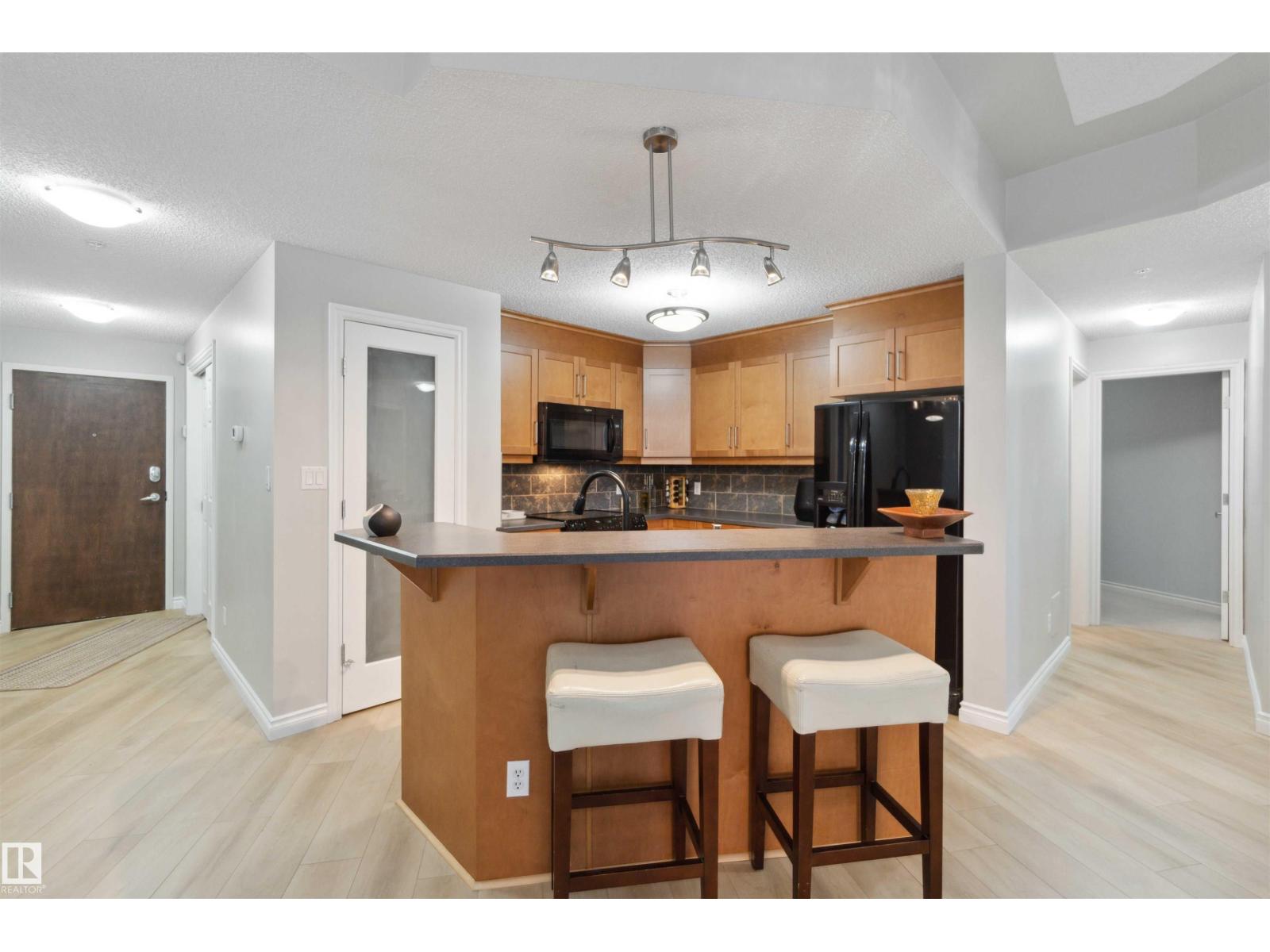 #402 9020 Jasper Av NW, Boyle Street — photo 3 of 12