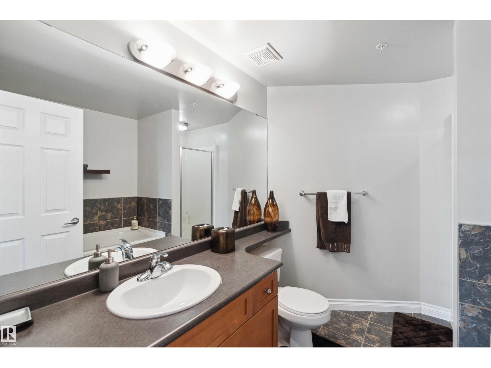 #402 9020 Jasper Av NW, Boyle Street — photo 6 of 12