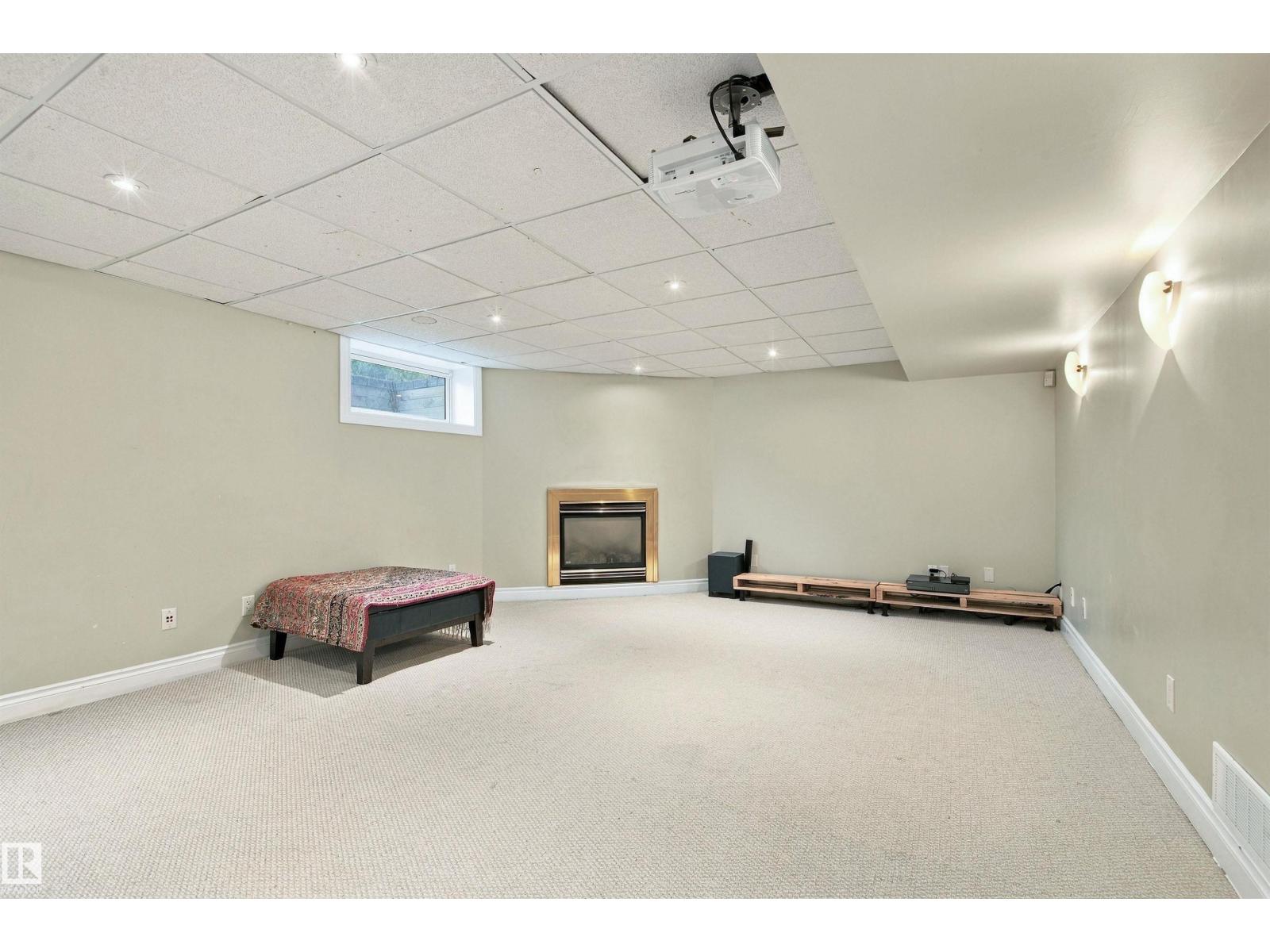 14103 60 AV NW - 52